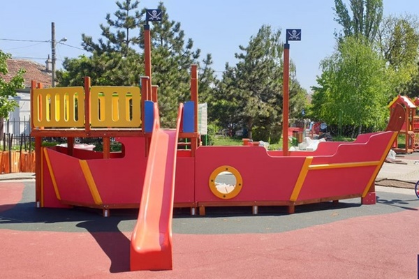 Vapor pentru copii din lemn